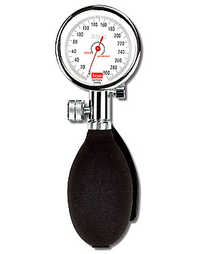 Boso Solid Blutdruckmessgerät- Skala 60mm mit  Standard-Klettmanschette 22 - 32 cm- Etui schwarz